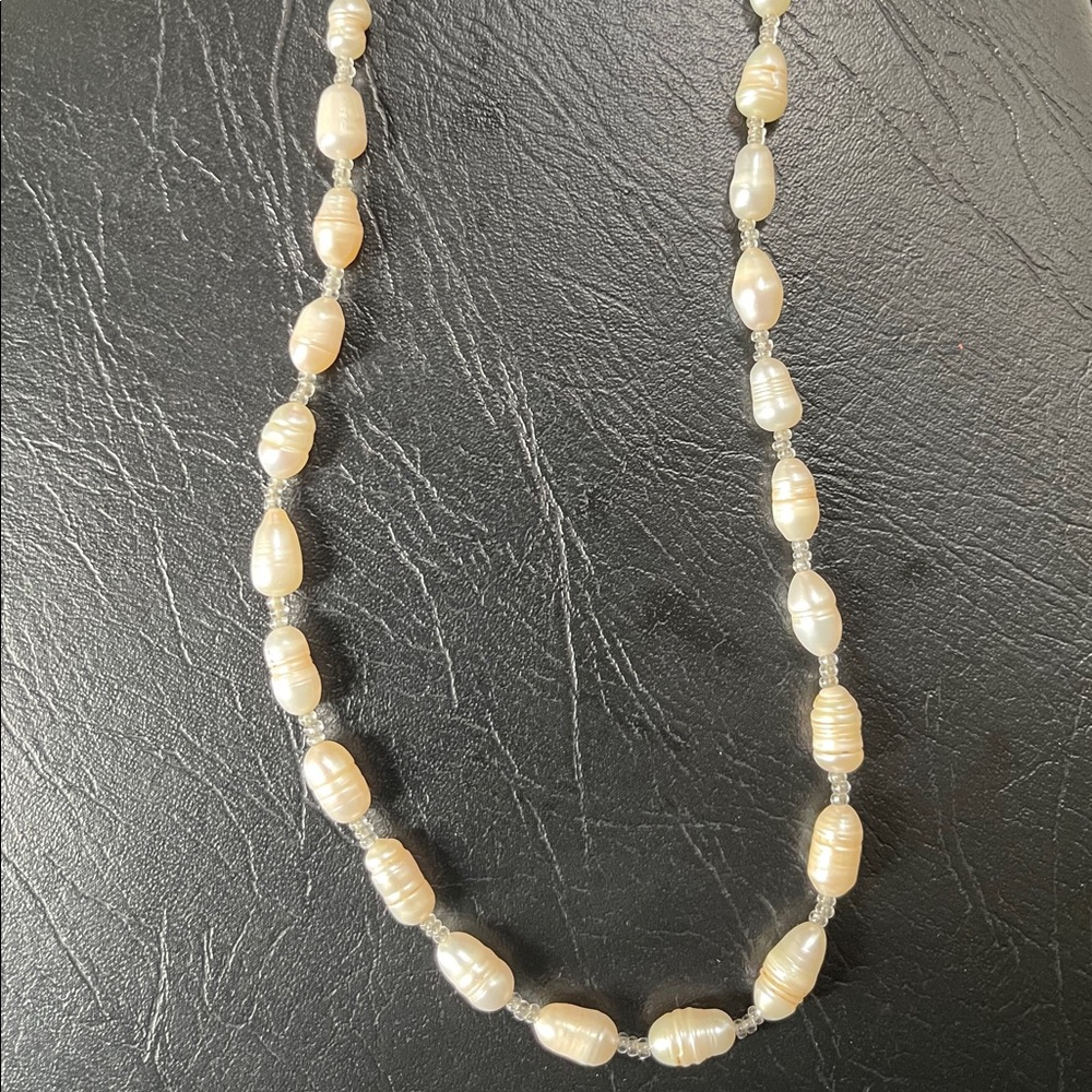 Beautiful Fresh Water Pearl necklace from Belize - Picture 3 of 5